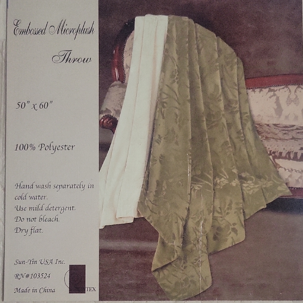 Embossed Microplush Throw - Picture 2 of 4